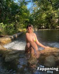 Ayça Tilki  aaycatilkii Nude Leaks Photo 4 | TheFappening