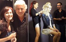 Les cheveux se renouvellent sans cesse. Romy Lebihan Gerante D Un Salon De Coiffure Au Tampon Special Retour Reunionnais Du Monde
