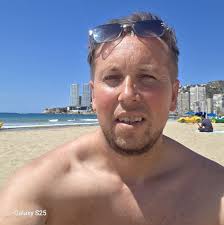 Hi, Does anyone know how to remove the font VRS badge? Didn't know if I had  to take the grille off or if it can be done with it on. TIA