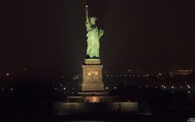 You can download and install the wallpaper and use it for your desktop pc. Statue Of Liberty At Night Wallpapers Top Free Statue Of Liberty At Night Backgrounds Wallpaperaccess