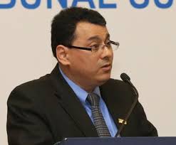 Olivo recibió $53 mil de UES tras un año de presidir TSE