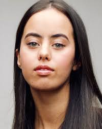 Mia van Oyen Profile & Bio