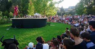 Événement de grande envergure, la 14ème édition de ce festival de musique sera un moment privilégié permettant au public les visites des journées du patrimoine en essonne sont l'occasion de découvrir des sites touristiques incontournables ou bien rarement ouverts à la visite. Avec Le Festival De Jour De Nuit La Culture Reinvestit L Espace Public Dans 13 Villes De L Essonne Actu Essonne