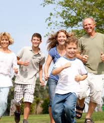 Que la llama del altar familiar permanezca encendida cada día, y que mis hijos aprendan aquí a conocerte y andar en tus caminos. Buscar Mensajes Por El Dia De La Familia Saludos Por Dia De La Familia Consejosgratis Es