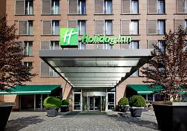 Holiday inn resort on the beach. Holiday Inn Praha Holidayinn Cz