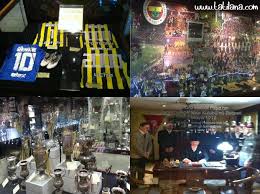 Gümüş işlemeli bir kupa ile başlayan bu ilk ödül ile fenerbahçe müzesinin temelleri de atılmış oldu. Istanbul Fenerbahce Muzesi Tatil Ana