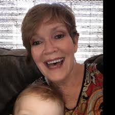 Julie Leighton's Instagram, Twitter & Facebook