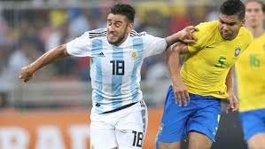 58 cm de altura x 76 cm de largura. Salvio Dispensado Da Selecao Argentina Benfica Jornal Record