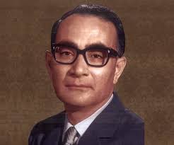 Dato' onn pernah bekerja sebagai wartawan pada tahun 1930. Hussein Onn Biography Childhood Life Achievements Timeline