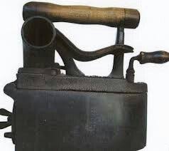 Ferro De Passar Roupas De Kelsey Ribeiro Em Ferro De Brasa Em 2020 Ferro De Passar