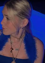 Olivia Kramer's Instagram, Twitter & Facebook