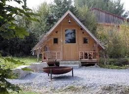 Je nachdem wo du wohnst, kann es im winter schon heftig schneien. Ein Gartenhaus Mit Schlafboden Mehr Platz Zum Ubernachten