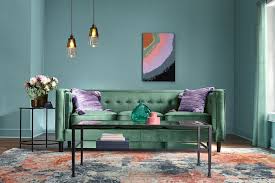 Bedrooms and living rooms, for example, tend to cost more than kitchens because all of the walls are exposed rather than covered up by cabinetry. Ø¨Ø¹Ø¶ Ø§Ù„Ø£Ù„ÙˆØ§Ù† Ø§Ù„Ø¯Ø§Ø±Ø¬Ø© ÙÙŠ Ø§Ù„Ø¯ÙŠÙƒÙˆØ±Ø§Øª ÙÙŠ Ø³Ù†Ø© Ø§Ù„Ù€ 2019 Ø§Ù„Ø£Ø®Ø¶Ø± Ø§Ù„Ø²ÙŠØªÙˆÙ† Paint Colors For Living Room Green Living Room Paint Colors Hgtv Home By Sherwin Williams