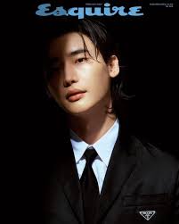 To see the most handsome korean actors in those uniforms. Kim Rae Won And Lee Jong Suk To Star In New Korean Film Decibel Mydramalist