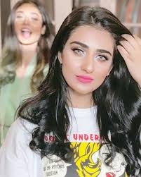 can you guess who s behind sarah sarahkhan sarah sarahkhanofficial sarahkhanofficial noorzafark pakistani actress stylish girl pic pakistani dresses casual