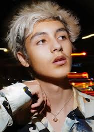 Elliot Cabrera's Instagram, Twitter & Facebook