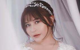 Bahkan ia langsung disambut wali kota tangerang, arief r wismansyah dan juga kepala dinas kesehatan, dr liza puspadewi. Prilly Latuconsina Height Weight Body Measurements Biography