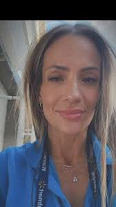 Read this twice if your heart needed the reminder 👇” Feelings will lie to  you. They’ll keep you stuck, settling, and questioning your worth. 💔 But  what you DESERVE? That never changes. That’s the ...