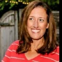 Stacey Roth's Instagram, Twitter & Facebook