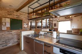 キッチン ヴィンテージ レンガクロス 施工事例 インテリア レイアウト実例 bino bino allen 中塚組 キッチン kitchen 黒板 黒板クロス キッチン黒板 ホワイトボード ニッチ レンガ レンガ調クロス アクセントクロス ヴィン インテリア レイアウト