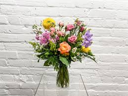 You can accent these arrangements with holly, and maybe even some mistletoe, to make them extra festive and help you ring in the new year right come january first. Nine Flower Studios That Will Deliver Fresh Florals To Your Home Every Month