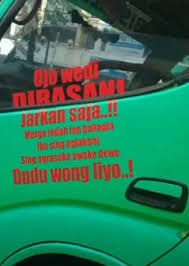 Jika kamu melihat kata kata lucu ini. 50 Kata Kata Lucu Di Kaca Mobil Truk Yang Menarik Dan Menginspirasi