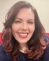 Julie Schnur's Instagram, Twitter & Facebook