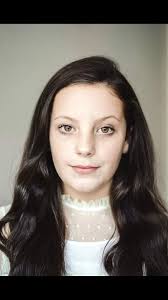 Star of the future, Mia, needs your help