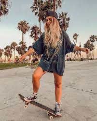 Retrouvez notre offre etagere murale skate au meilleur prix sur rue du. Venice Beach Skater Girl Skateboarding Skateboard Skatergirl Venice Venicebeach Skaterdress S Skater Girl Style Skater Girl Outfits Skater Girl Aesthetic