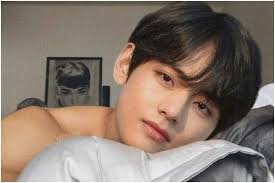 To celebrate the occasion, here are 20+ iconic friendship photos from their debut until now! Bts V Fans In China Raise 1 1 Million In Just One Hour For His Birthday