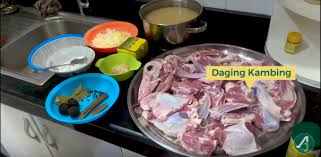 Juri hafiz indonesia syekh ali jaber akhirnya resmi menjadi wni, sebelumnya ia adalah warga negara arab saudi. Menengok Kehidupan Syekh Ali Jaber Di Rumah Jadi Chef Masak Nasi Mandi Sendiri Ijn News