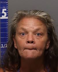 Kerry Darnell's Instagram, Twitter & Facebook