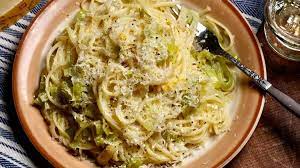 Simple Leek Pasta Recipe Vice Leek Pasta Leeks Pasta Recipe Raw Food Recipes Dinner