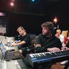 Smarturl.it/doorsunlocked spotify there are a few thing murda beatz can't live without when he hits the road. Murda On The Beat On Twitter Y All Know What This Sounds Like Martingarrix Brychong