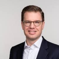 Robin Herzog's Instagram, Twitter & Facebook