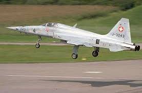 Die ersten tiger kommen bereits montiert in der schweiz an, die anderen werden in der flugzeugfabrik emmen montiert. Les Tiger Suisses Achetes Par Les Usa Pour Top Gun