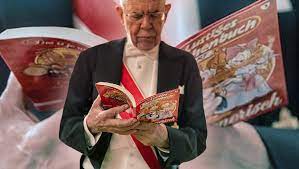 Van der bellen lädt nicht zum nachdenken ein, im gegenteil. Foto Wird Zum Hit Van Der Bellen Startete Mit Donald Duck Zum Ball Krone At