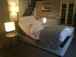 Ti aspettano i migliori brand a prezzi letti design: Letto Matrimoniale Flou Notturno Base H25 Con Rete 4 Motion A Milano Sconto 35