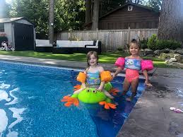 Vergleichen sie hochwertige filteranlagen aus verschiedenen shops. Best Outdoor Pool Toy Storage Bin And Float Organizers For 2021 Fun Backyard Pools