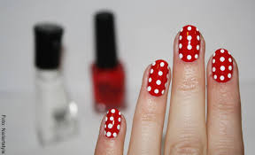 Cómo poner uñas de acrílico decoradas. Decoracion De Unas Faciles De Hacer En Casa Vibra