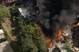 Incendio Destroi Casas Na Brasilandia Zona Norte De Sp Noticias R7 Sao Paulo