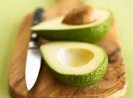 Risulta quindi adatto sia per l'impiego a crudo, come olio da condimento, sia come olio da frittura. Olio Di Avocado Proprieta Ricette E Metodo Di Conservazione