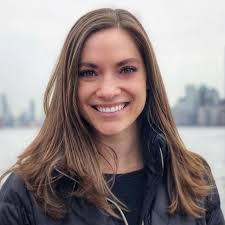 Amanda Tipps's Instagram, Twitter & Facebook