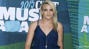 Actress and celebrity sibling who reinvented herself as a country singer at the age of 22. Jamie Lynn Spears Das Ist Ihr Trauriges Geheimnis