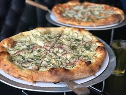 Our gift cards are accepted at participating grimaldi's pizzeria restaurants in az, ca, fl, id, ks, ky, nv, sc, tx, and wi. Great Pizza Outside Of Chicago Steve Dolinsky S Recommendations