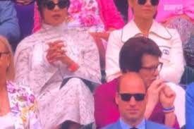 Wimbledon's centre court has become the first outdoor stadium in the uk to be at maximum capacity since the coronavirus lockdown began in march 2020. Ntrvcxkw85lrwm