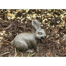 Loch führt senkrecht in den boden. Gartendeko Figur Bronzefigur Garten Feldhase Klein Sitzend 20 Cm Lang 211 99 Yerd Gartendeko Gartentechnik Und Landtechnik La