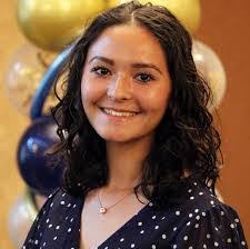 Hilary Reilly's Instagram, Twitter & Facebook