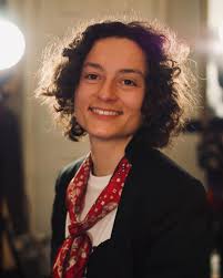 🚂 #𝙁𝙤𝙡𝙡𝙤𝙬𝙁𝙧𝙞𝙙𝙖𝙮 👋𝙇𝙚𝙩'𝙨 𝙢𝙚𝙚𝙩 𝙖𝙣𝙤𝙩𝙝𝙚𝙧  𝙖𝙢𝙖𝙯𝙞𝙣𝙜 𝙖𝙘𝙩𝙤𝙧 𝙬𝙝𝙤 𝙥𝙡𝙖𝙮𝙨 𝙈𝙨 𝙍𝙤𝙨𝙚 𝙞𝙣  '𝙉𝙖𝙪𝙜𝙝𝙩𝙮 𝙤𝙧 𝙉𝙞𝙘𝙚' 𝙗𝙮 𝘼𝙢𝙮 𝙍𝙞𝙘𝙝, 𝙩𝙝𝙚 𝙬𝙞𝙣𝙣𝙚𝙧  𝙤𝙛 𝙩𝙝𝙚 𝙘𝙝𝙞𝙡𝙙𝙧𝙚𝙣'𝙨 𝙜𝙚𝙣𝙧𝙚 𝙞𝙣 ...