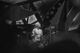 El baterista de los rolling stones charlie watts falleció hoy en londres. Drrlxe4 28yphm